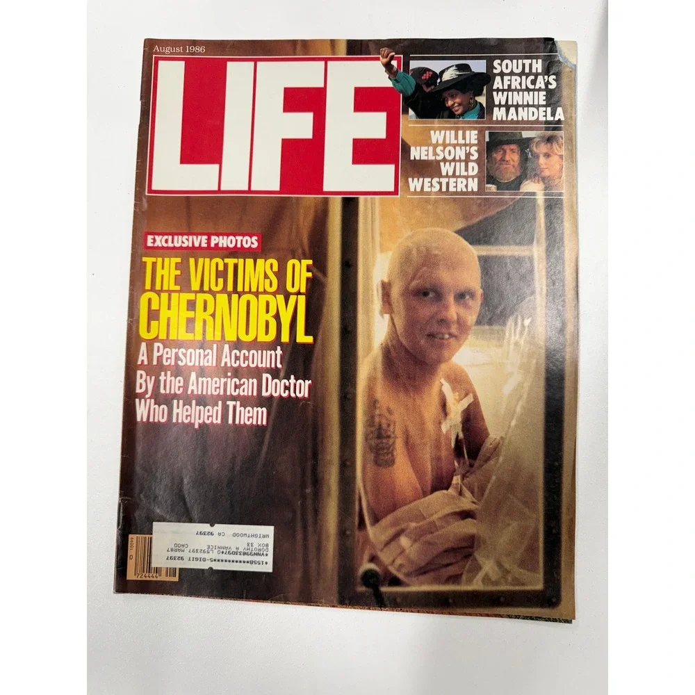 Vintage LIFE Magazine August 1986 Chernobyl Victims Winnie Mandela Willie Nelson